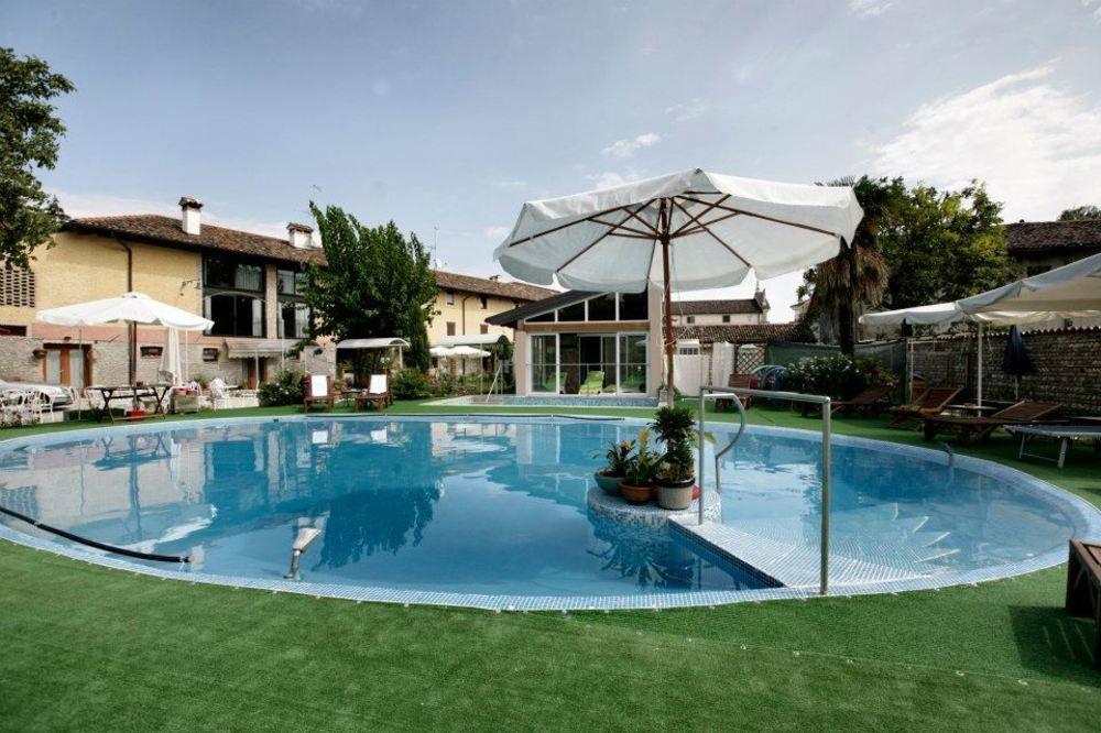 Resort Villa Manin Passariano Bagian luar foto